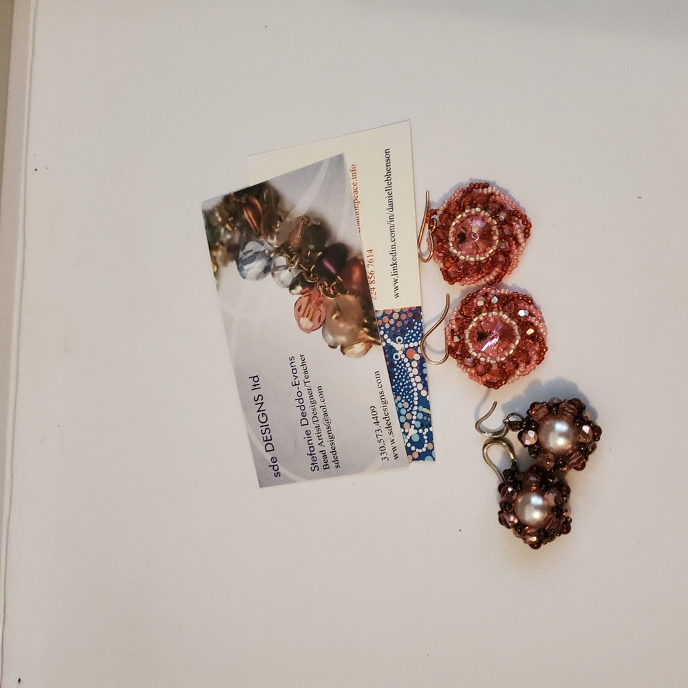 SDE Designs 2 sets of beaded earrings